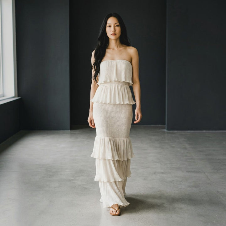 Noir Élégance Maxikleid